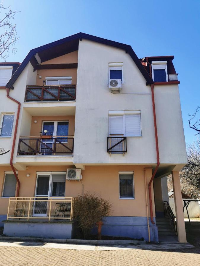 Dani Home Apartman Hajduszoboszlo Exterior photo